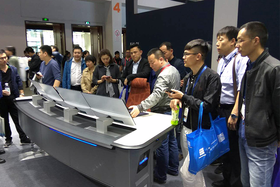 InfoComm 2018展，體驗(yàn)飛馬尖端控制臺(tái)